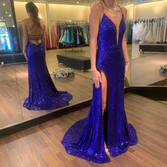 Purple fully sequined dress with a zipper slit - Picture 2 of 2